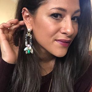 Stella & Dot intricate Belle statement earrings